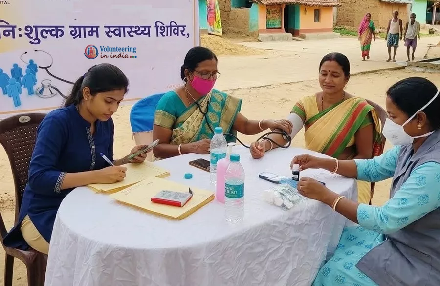 Health awareness camp with volunteer and local nurse in Jaipur